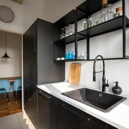 Solari Design Attic דירה *